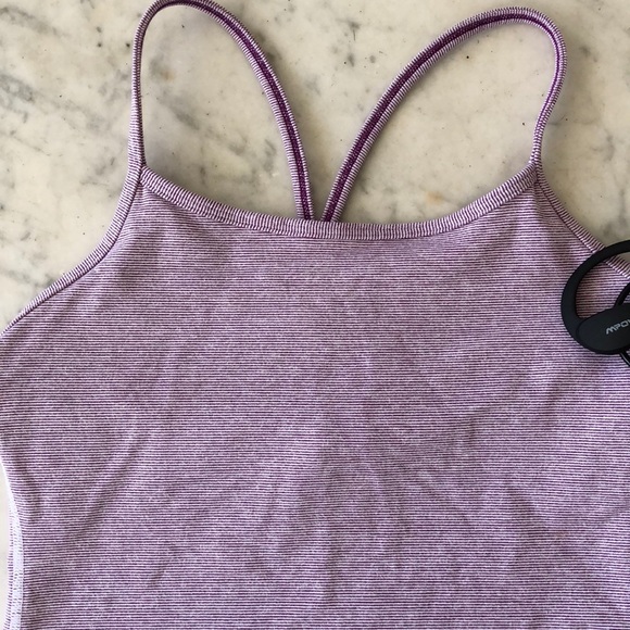 Lululemon Power Pose Tank - Picture 2 of 4